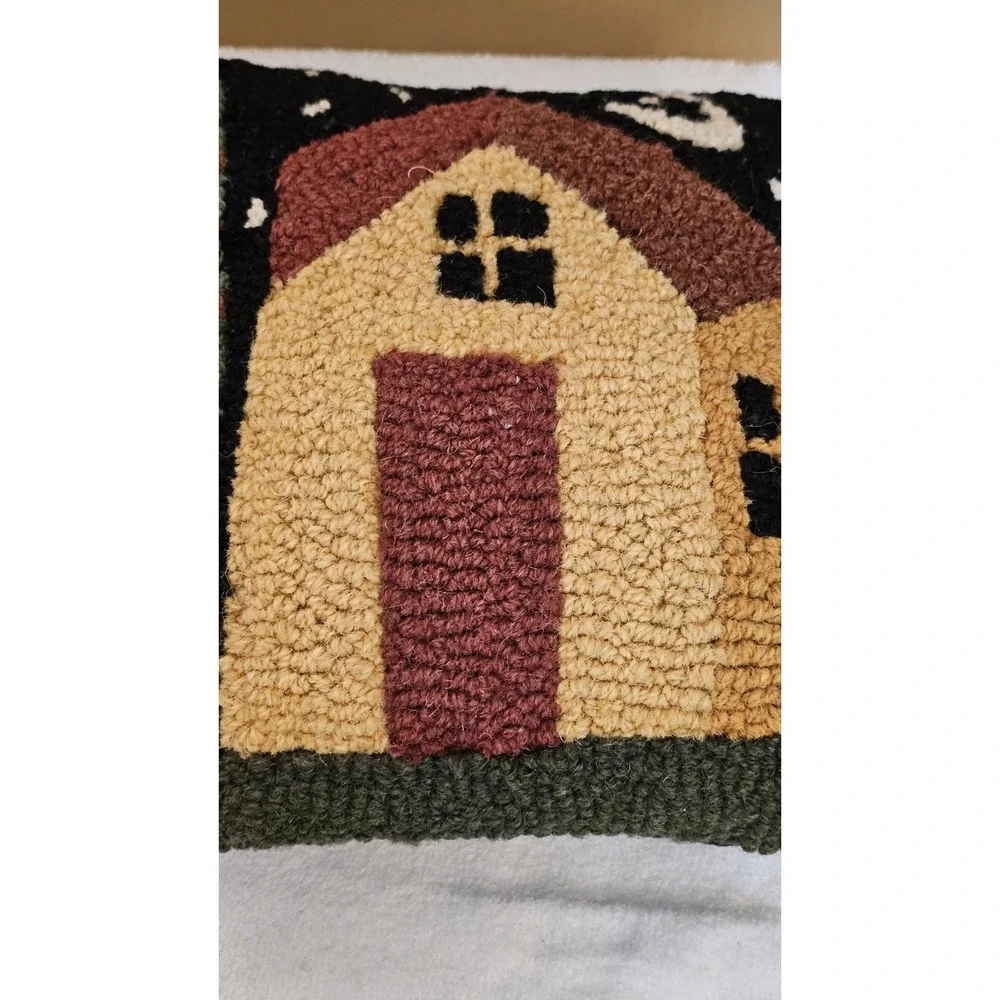 Chandler 4 Corners Hooked Wool Pillow 14